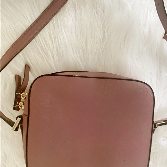 ❌SOLD❌ Like New ♠️ Kate Spade ♠️ Crossbody - Picture 6 of 16
